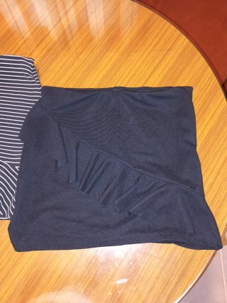 Falda corta negra y blanca