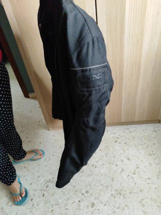 Chaqueta de moto negra