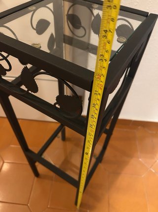 Mesa auxiliar hierro 2 estantes cristal