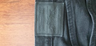 Lote 2 Vaqueros Levi's y Jack & Jones Talla 29/30