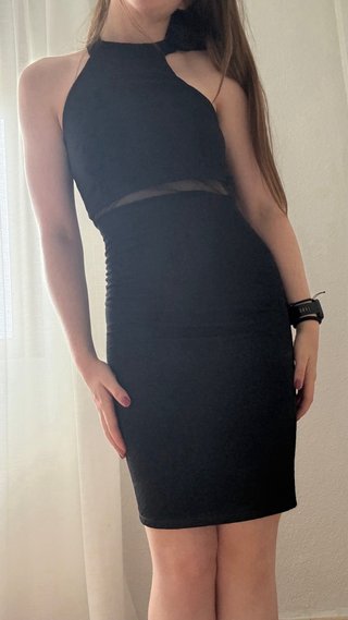 Vestido negro corto