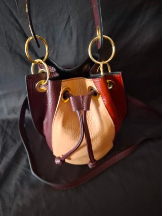 Bolso cuero Dolores Promesas Beige/Rojo