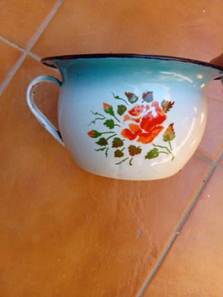Escupidera infantil esmaltada