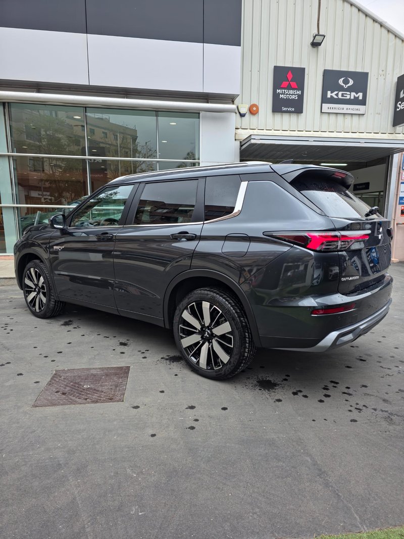 Mitsubishi Outlander 2026, foto 7