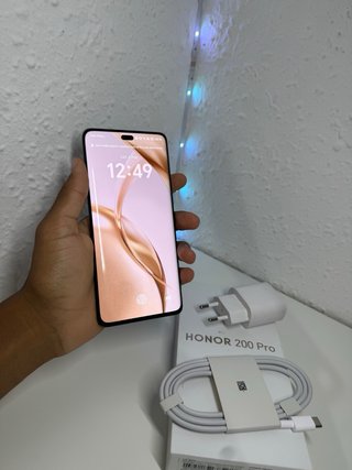Honor 200 Pro