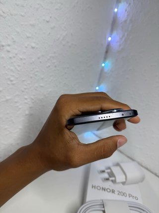 Honor 200 Pro