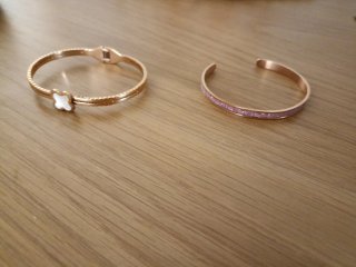 Pulseras acero rosa con trébol y piedras