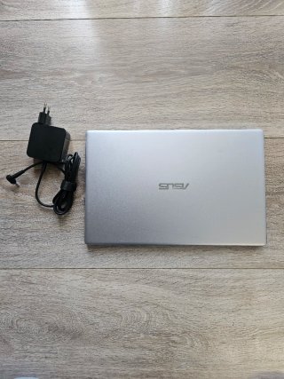 Portátil Asus VivoBook X403F Plata