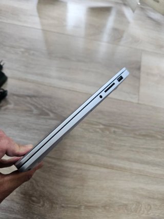 Portátil Asus VivoBook X403F Plata
