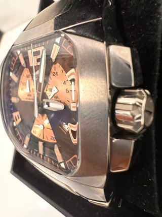 Reloj Lotus con caja