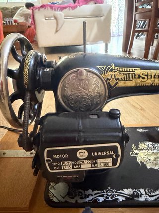 Máquina de coser antigua Singer