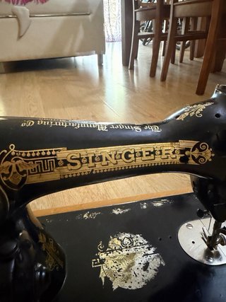 Máquina de coser antigua Singer