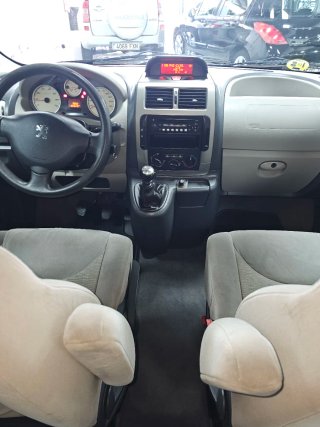 Peugeot Expert 2011