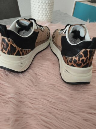 Zapatillas Lola Casademunt
