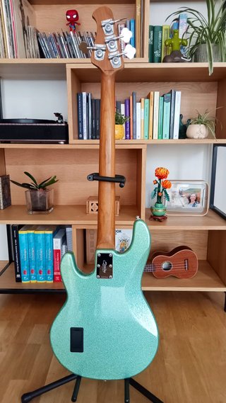 Sterling by Musicman Stingray Ray34 Bajo Eléctrico