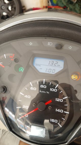 Honda SH 125 gris 2016 tiene solo 132 km