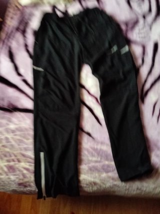Pantalones negros deportivos con cremallera