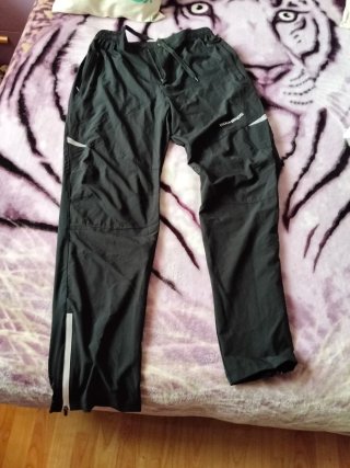 Pantalones negros deportivos con cremallera