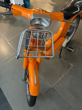 Vespino Naranja.- Cromados Perfectos