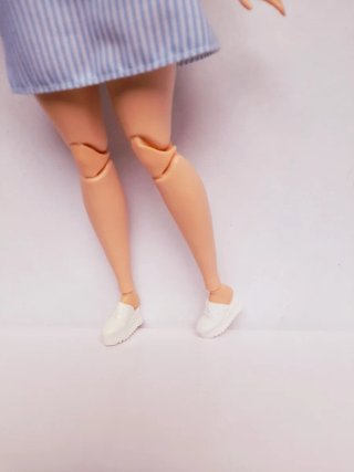 Vestito primaverile Barbie curvy con accessori