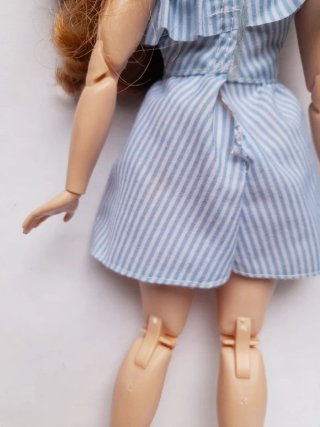 Vestito primaverile Barbie curvy con accessori