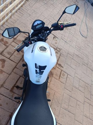 Kawasaki ER6N Blanca 2011