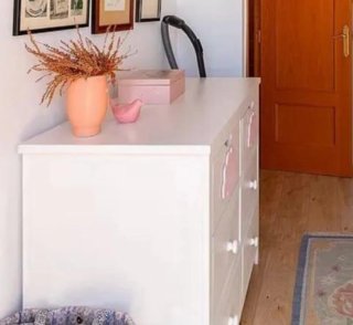Cómoda blanca y rosa,INFANTIL  preciosa