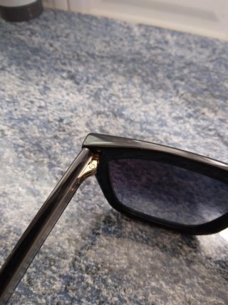 Gafas de sol negras