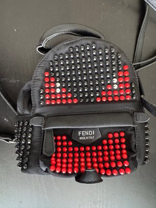 Mini mochila Fendi tachuelas