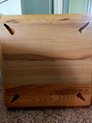 Mesa auxiliar LISABO de madera clara
