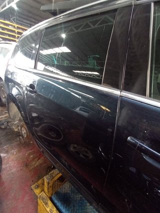 PUERTA TRASERA DERECHA Peugeot 5008 (06.2017->)