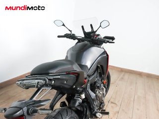 YAMAHA TRACER 7