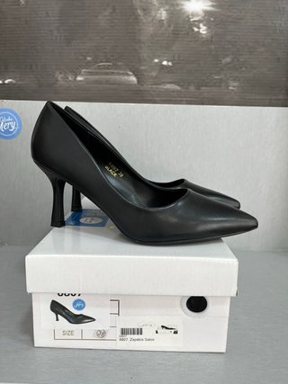 Zapato salón tacón 7 cm talla 38 negro nuevos