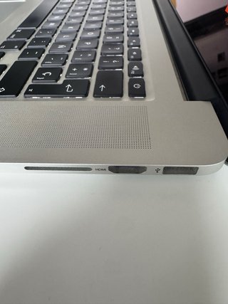 MacBook Pro Retina 15 i7 16GB RAM 512GB SSD