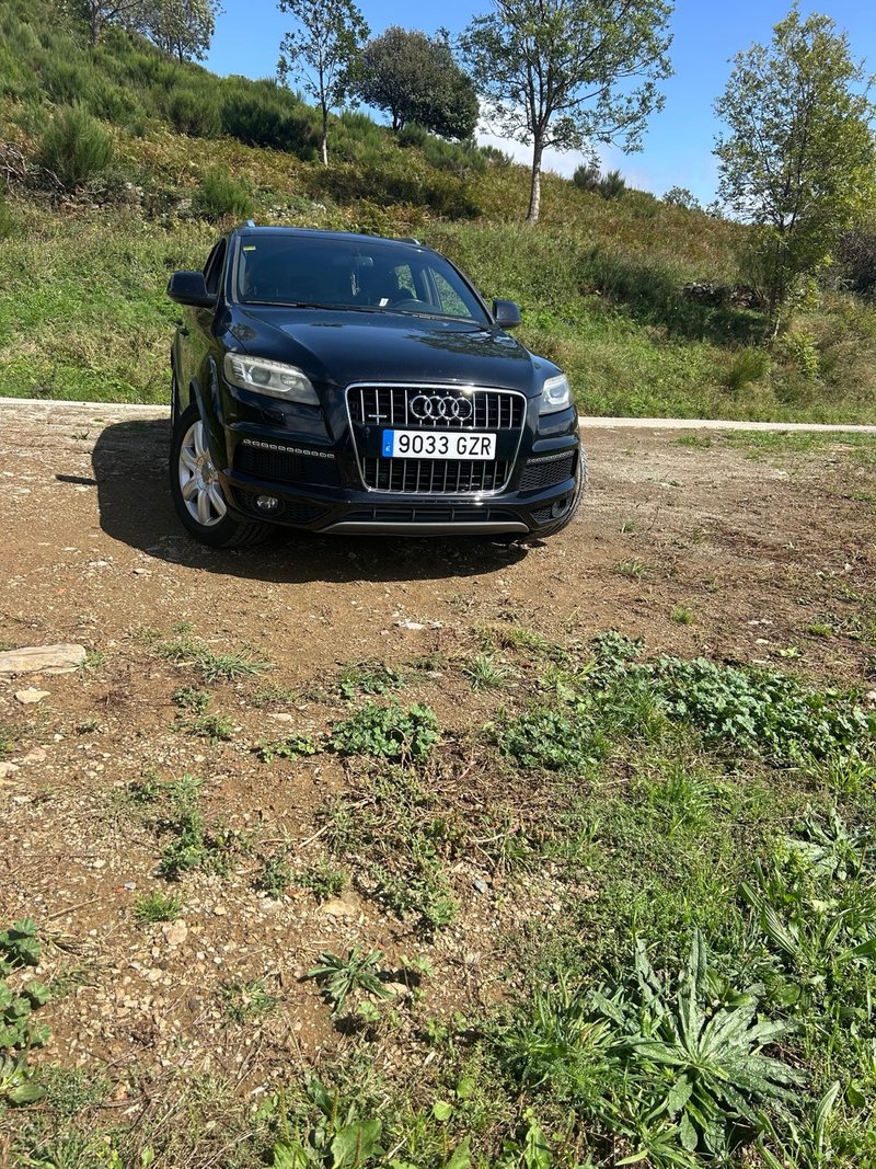 Audi Q7 2011 - foto 1