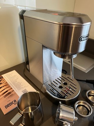 Cafetera De Longhi Dedica Duo EC890.M barista