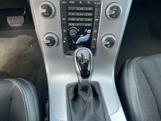Volvo V60 2.0 D2 Summum Auto 2016