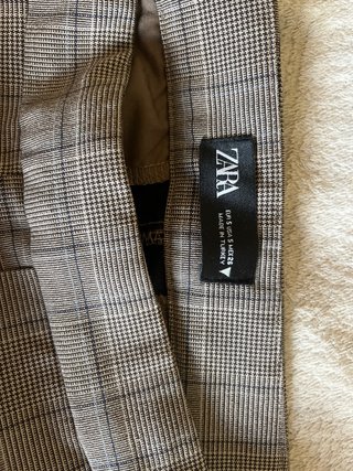 Falda pantalón de cuadros. Zara-Talla S