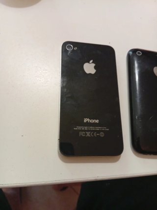 2 iPhone 3GS e 4 - Apple