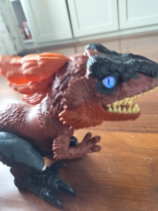 Dinosaurio Pyrorraptor Jurassic World Dominion