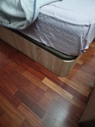 Armario marrón habitación