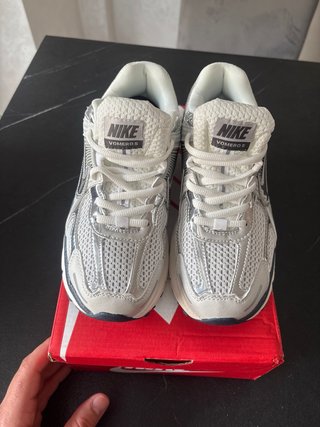 Nike Vomero 5
