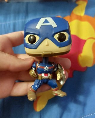 2 Funko Pop di Capitan America