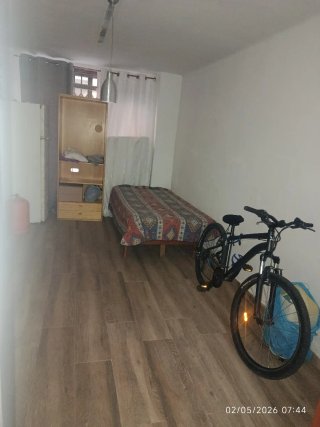Se alquila abitacion persona sola
