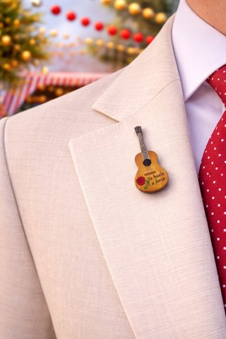 Pin Guitarra Flamenca Ya huele a feria