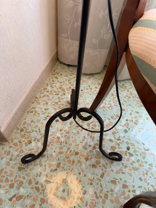 Lámpara de forja artesanal
