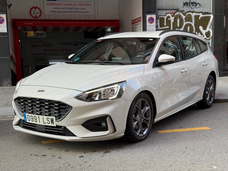 Ford Focus SportBreak 1.5 Ecoblue ST-Line 2021, foto 3