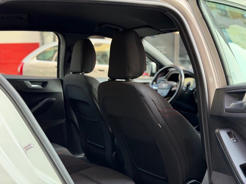 Ford Focus SportBreak 1.5 Ecoblue ST-Line 2021, foto 27