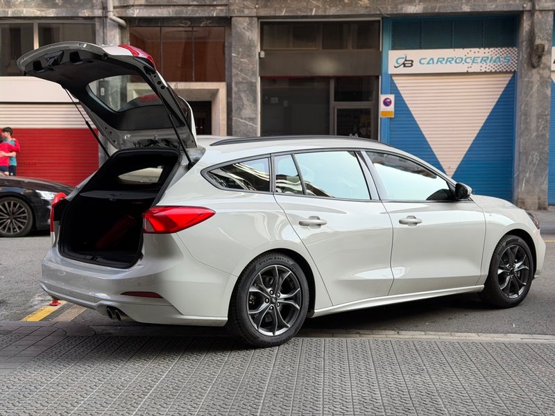 Ford Focus SportBreak 1.5 Ecoblue ST-Line 2021, foto 28