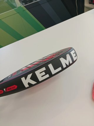Pala de pádel Kelme Shark